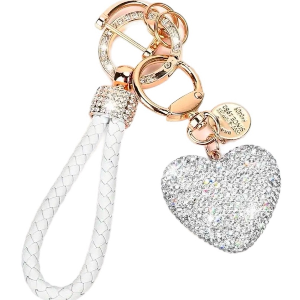 🤍NEW Sparkly Valentines Day White Heart Wristlet Keychain